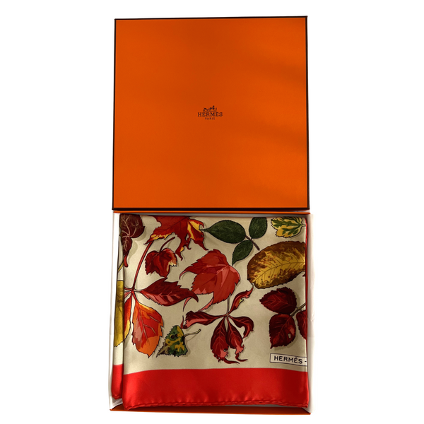 Hermès Seidentuch Carré 90x90 Feuilles d'automne